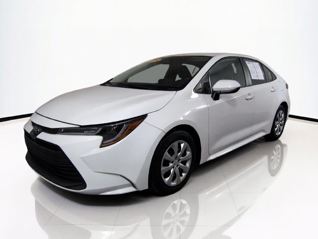 Used 2024 Toyota Corolla LE FWD image 11
