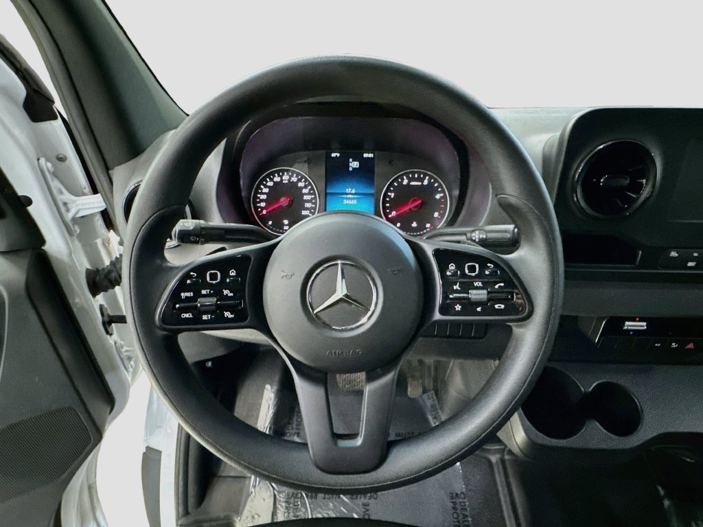 Used 2023 Mercedes-Benz Sprinter 2500 image 11