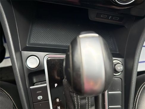 Used 2021 Volkswagen Jetta SE image 17