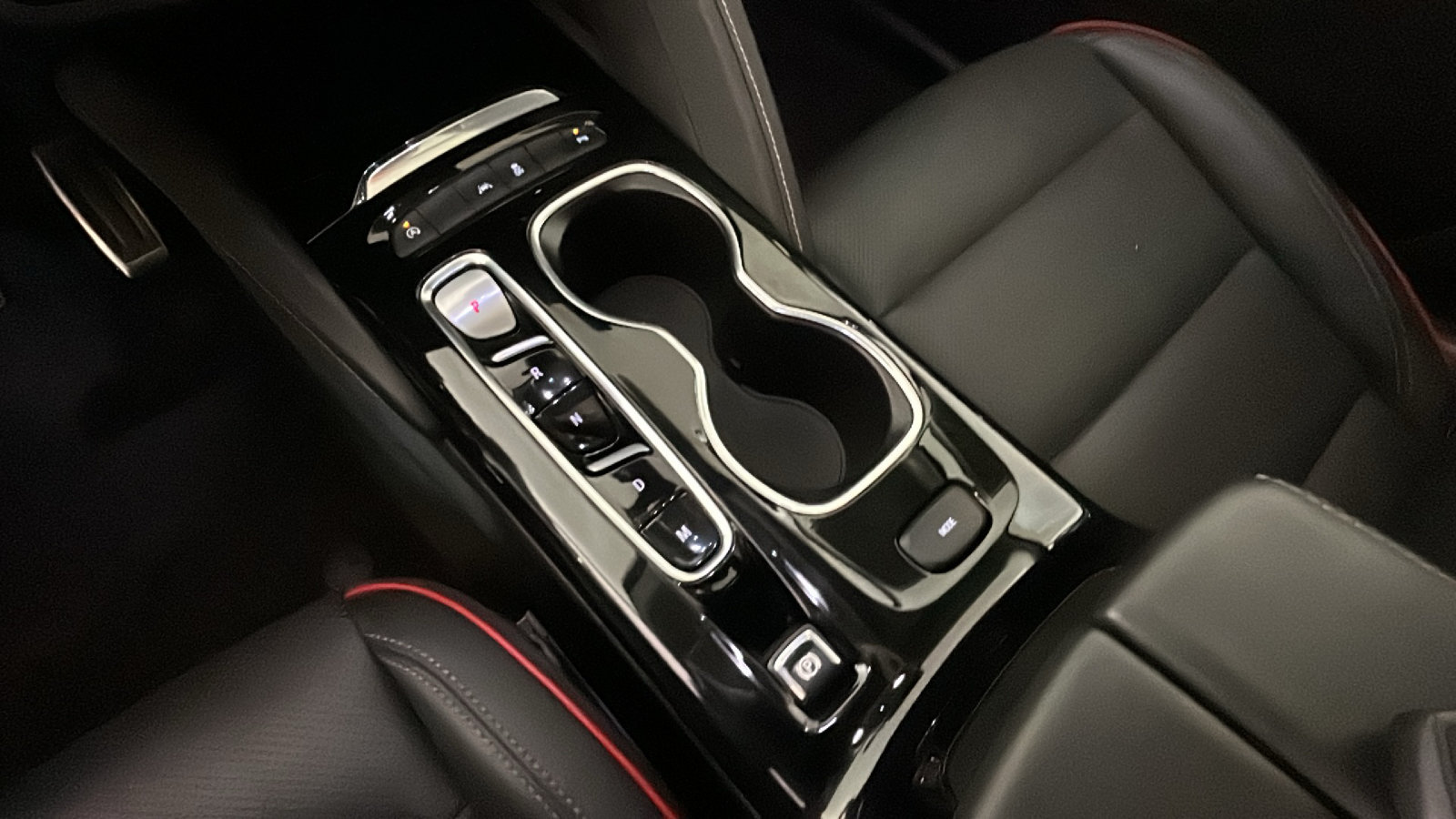Used 2023 Buick Envision Essence w/ Sport Touring Package FWD image 26