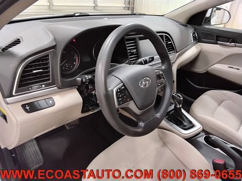 Used 2018 Hyundai Elantra SE w/ SE Connectivity Package 04 image 11