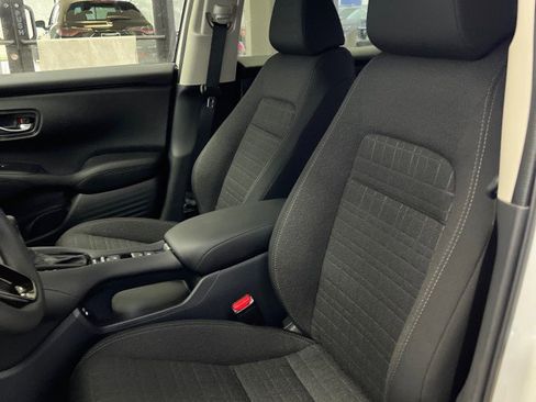 New 2026 Honda HR-V LX image 8