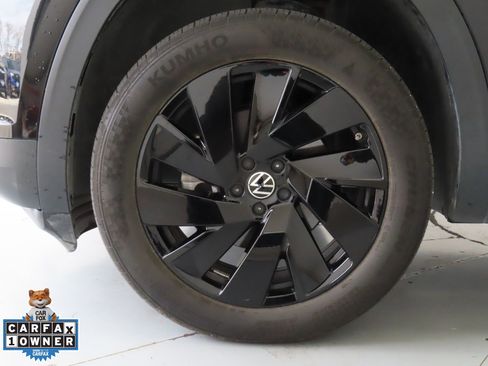 Used 2024 Volkswagen Atlas SE image 27