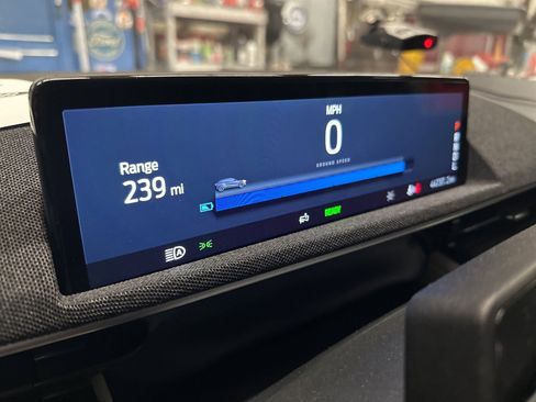 Used 2021 Ford Mustang Mach-E Premium image 4