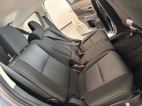 Used 2016 Mitsubishi Outlander SE image 22