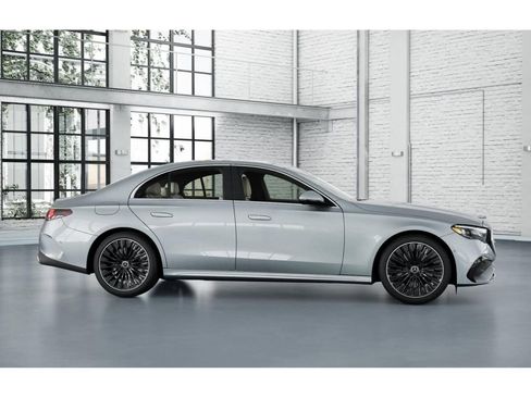 New 2026 Mercedes-Benz E 450 4MATIC Sedan image 15