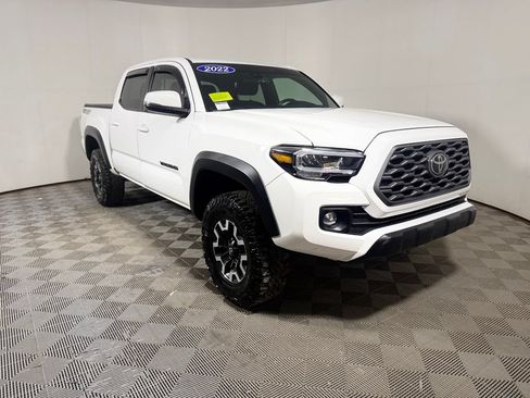 Used 2022 Toyota Tacoma TRD Off-Road AWD/4WD image 9