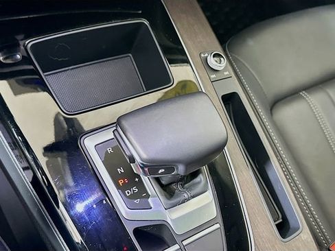 Used 2023 Audi Q5 2.0T Premium w/ Convenience Package image 17