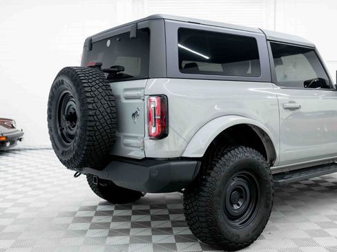 Used 2022 Ford Bronco Outer Banks w/ Sasquatch Package AWD/4WD image 39