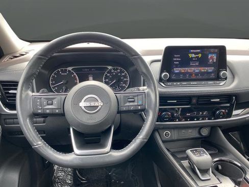 Used 2023 Nissan Rogue SL image 5