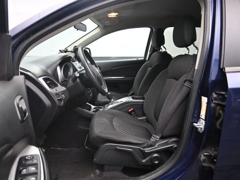 Used 2018 Dodge Journey SE AWD/4WD image 18