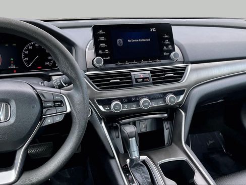 Used 2019 Honda Accord LX image 7