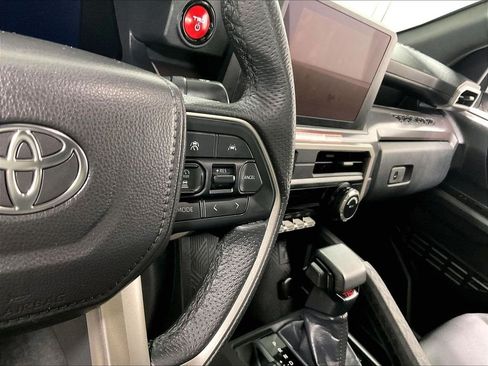 Used 2025 Toyota Tacoma TRD Off-Road AWD/4WD image 23