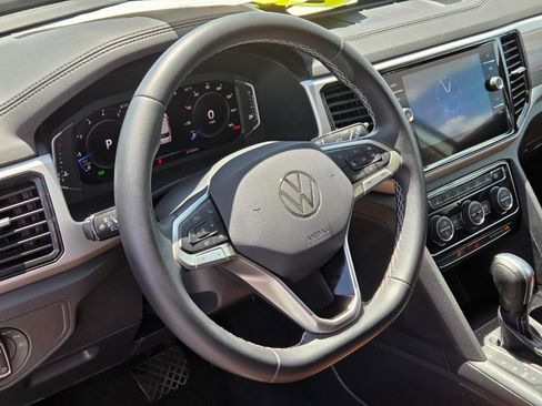 Used 2023 Volkswagen Atlas SEL AWD/4WD image 10