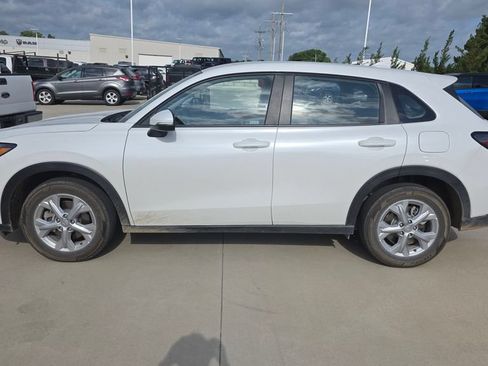 Certified 2024 Honda HR-V LX image 2