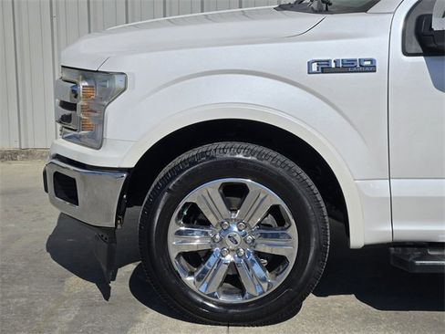 Used 2018 Ford F150 Lariat w/ Equipment Group 502A Luxury image 11