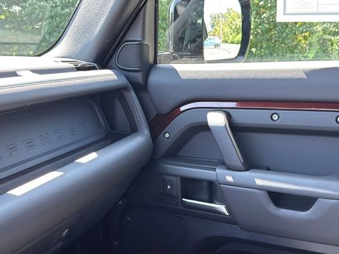 New 2026 Land Rover Defender 90 X-Dynamic SE AWD/4WD image 19