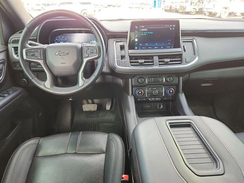 Used 2022 Chevrolet Suburban RST w/ Sport Performance Package image 11