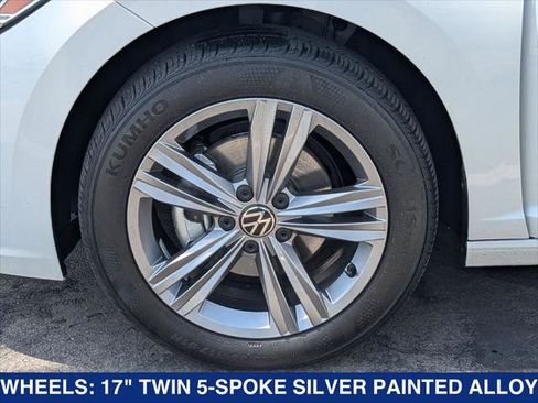 Used 2023 Volkswagen Jetta SE w/ Panoramic Sunroof Package FWD image 9