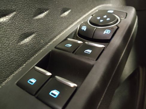 Used 2020 Ford Escape SE FWD image 27