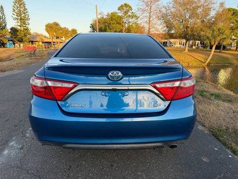 Used 2017 Toyota Camry SE image 8