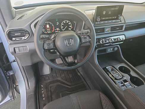 New 2025 Honda Pilot Sport image 16