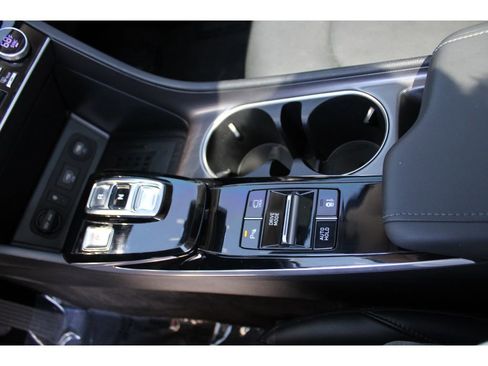 Used 2022 Hyundai Sonata Limited image 33
