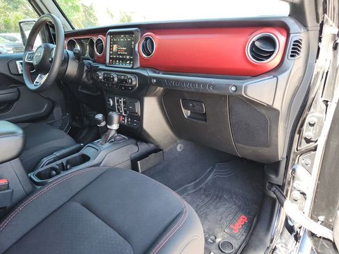 Used 2023 Jeep Wrangler Unlimited Rubicon image 12
