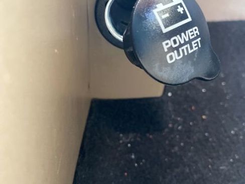 Used 2011 Chrysler Town & Country Touring-L image 23