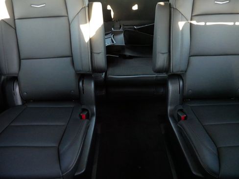 Certified 2025 Cadillac Escalade Luxury w/ LPO, Floor Liner Package image 13