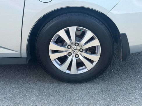 Used 2014 Honda Odyssey EX image 30