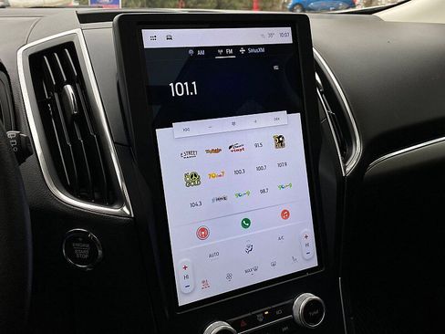 Used 2022 Ford Edge Titanium w/ Cargo Accessory Package image 44