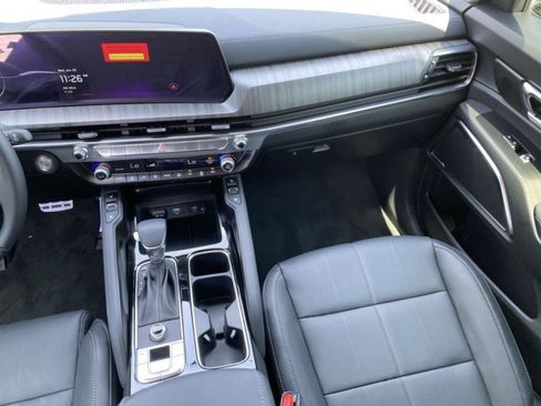 Certified 2025 Kia Telluride SX FWD image 11