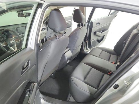 Used 2023 Nissan Altima 2.5 SV FWD image 16