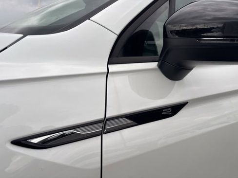 Certified 2024 Volkswagen Tiguan SE R-Line AWD/4WD image 12