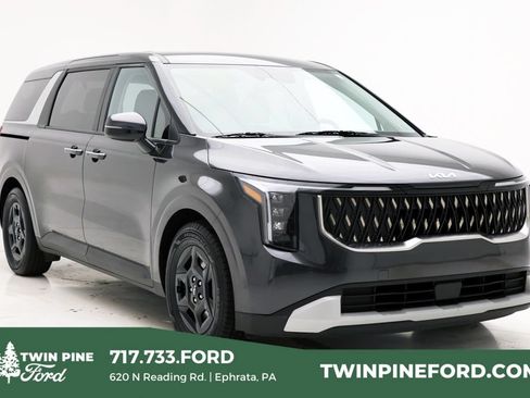 Used 2025 Kia Carnival FWD image 1