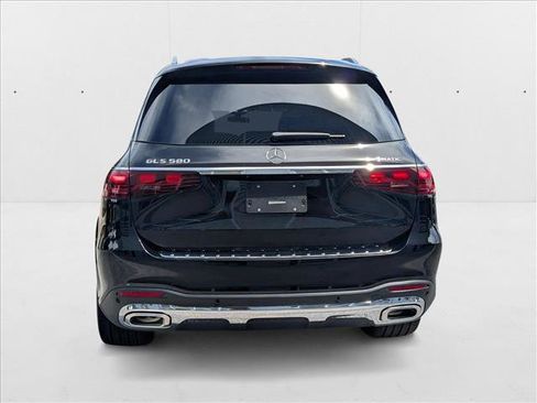New 2026 Mercedes-Benz GLS 580 4MATIC image 7