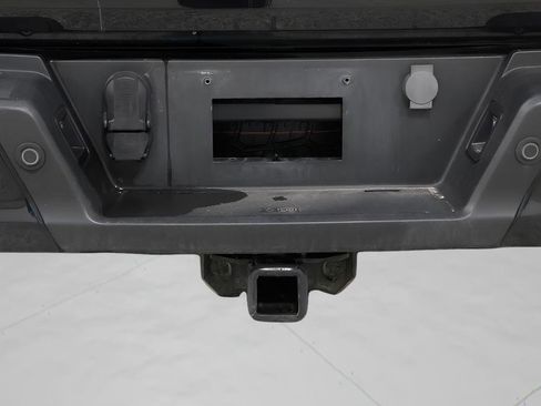 Used 2023 Ford F150 Lariat w/ Equipment Group 502A High AWD/4WD image 39