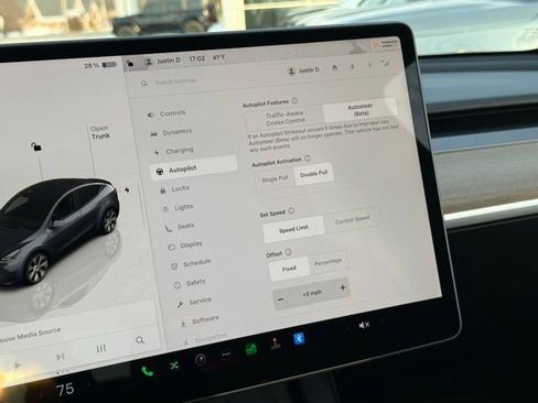 Used 2023 Tesla Model Y Long Range image 27