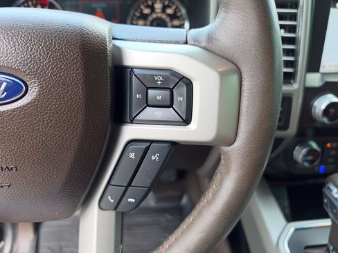 Used 2019 Ford F150 King Ranch w/ Equipment Group 601A Luxury AWD/4WD image 31