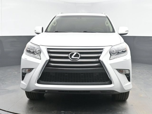 Used 2018 Lexus GX 460 Luxury w/ Preferred Accessory Package AWD/4WD image 3