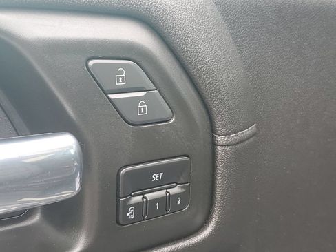 Used 2021 Chevrolet Silverado 1500 LTZ w/ Technology Package AWD/4WD image 30