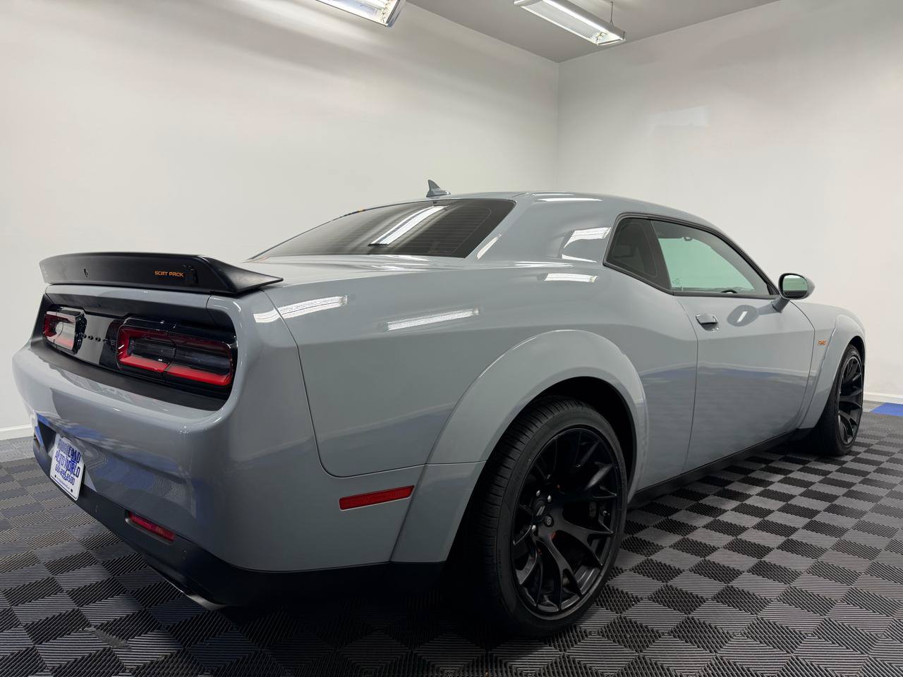 Used 2022 Dodge Challenger R/T Scat Pack RWD image 11