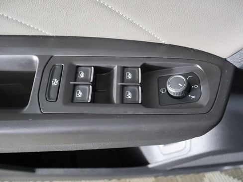 Used 2023 Volkswagen Atlas SEL Premium R-Line AWD/4WD image 41