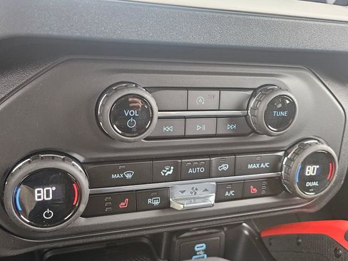 New 2025 Ford Bronco Heritage Edition image 22