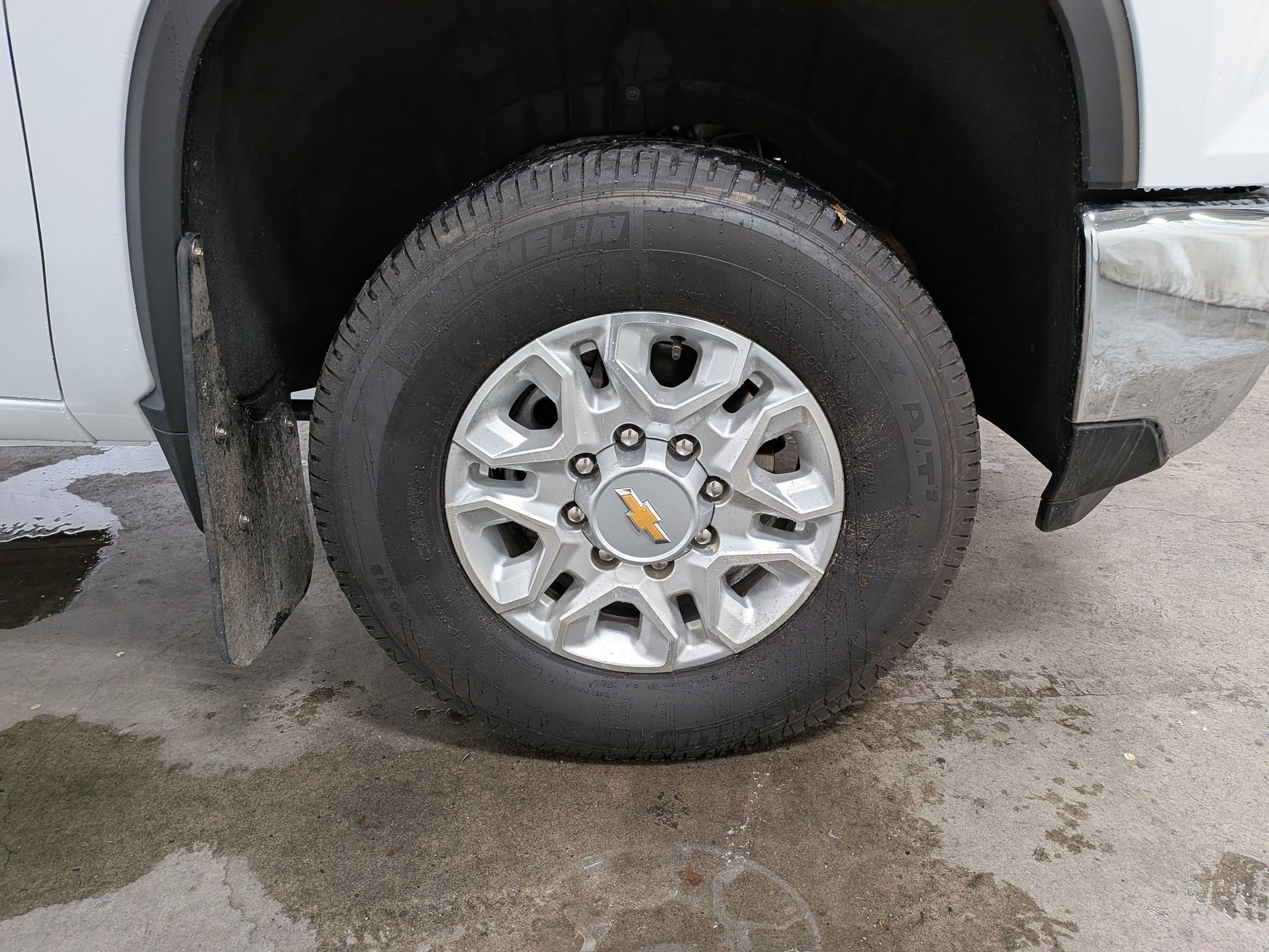 Used 2025 Chevrolet Silverado 3500 LT w/ Safety Package AWD/4WD image 32