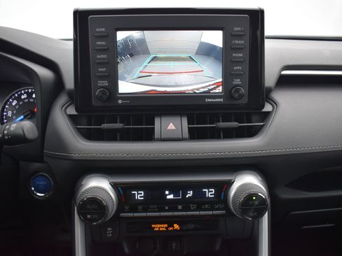 Used 2022 Toyota RAV4 XLE image 15