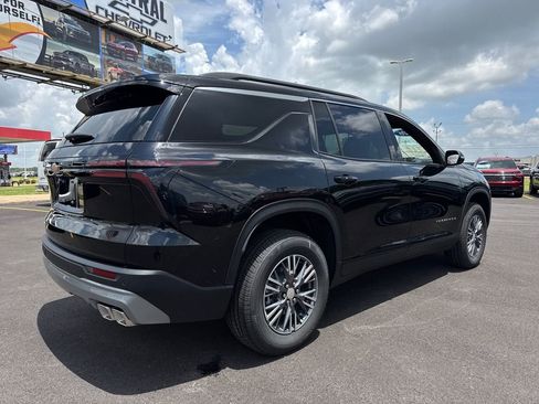 New 2026 Chevrolet Traverse LT FWD image 6