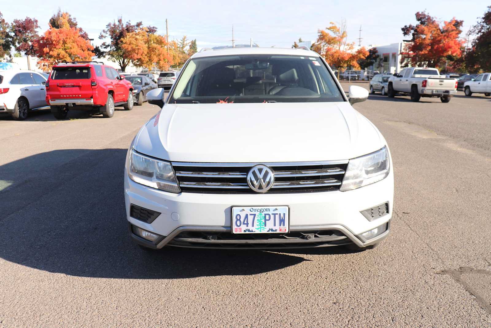Used 2019 Volkswagen Tiguan SEL AWD/4WD image 2