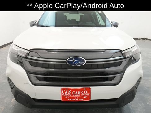 Used 2026 Subaru Forester Premium AWD/4WD image 2